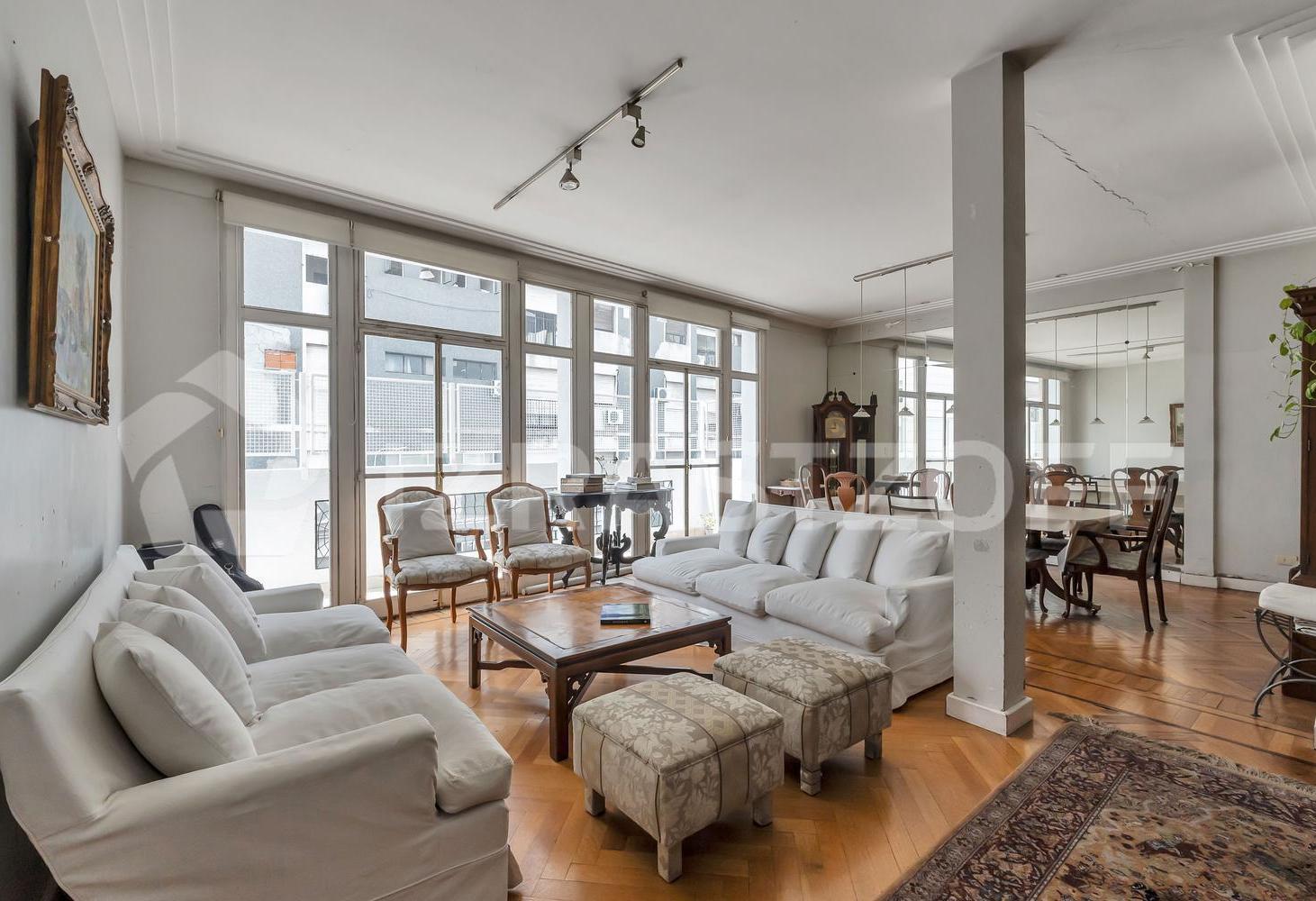 Foto de Departamento en venta en Recoleta. 5 ambientes en esquina, 4 dormitorios, imagen 2