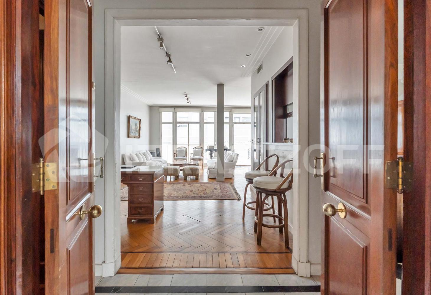 Departamento en  venta en Recoleta. 5 ambientes en esquina, 4 dormitorios