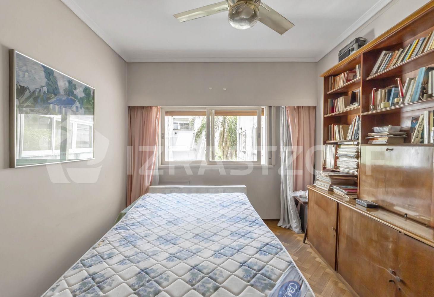 Departamento en Recoleta en venta de 4 ambientes con 2 cocheras