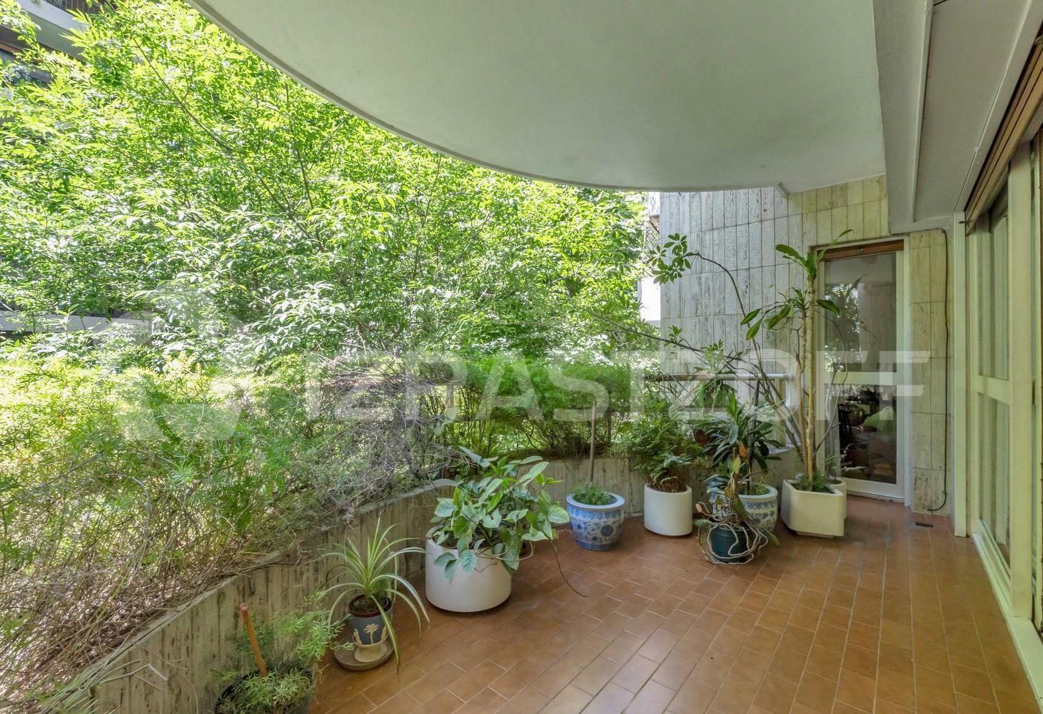 Foto de Departamento de 3 dormitorios con 2 cocheras en Recoleta en venta, imagen 4