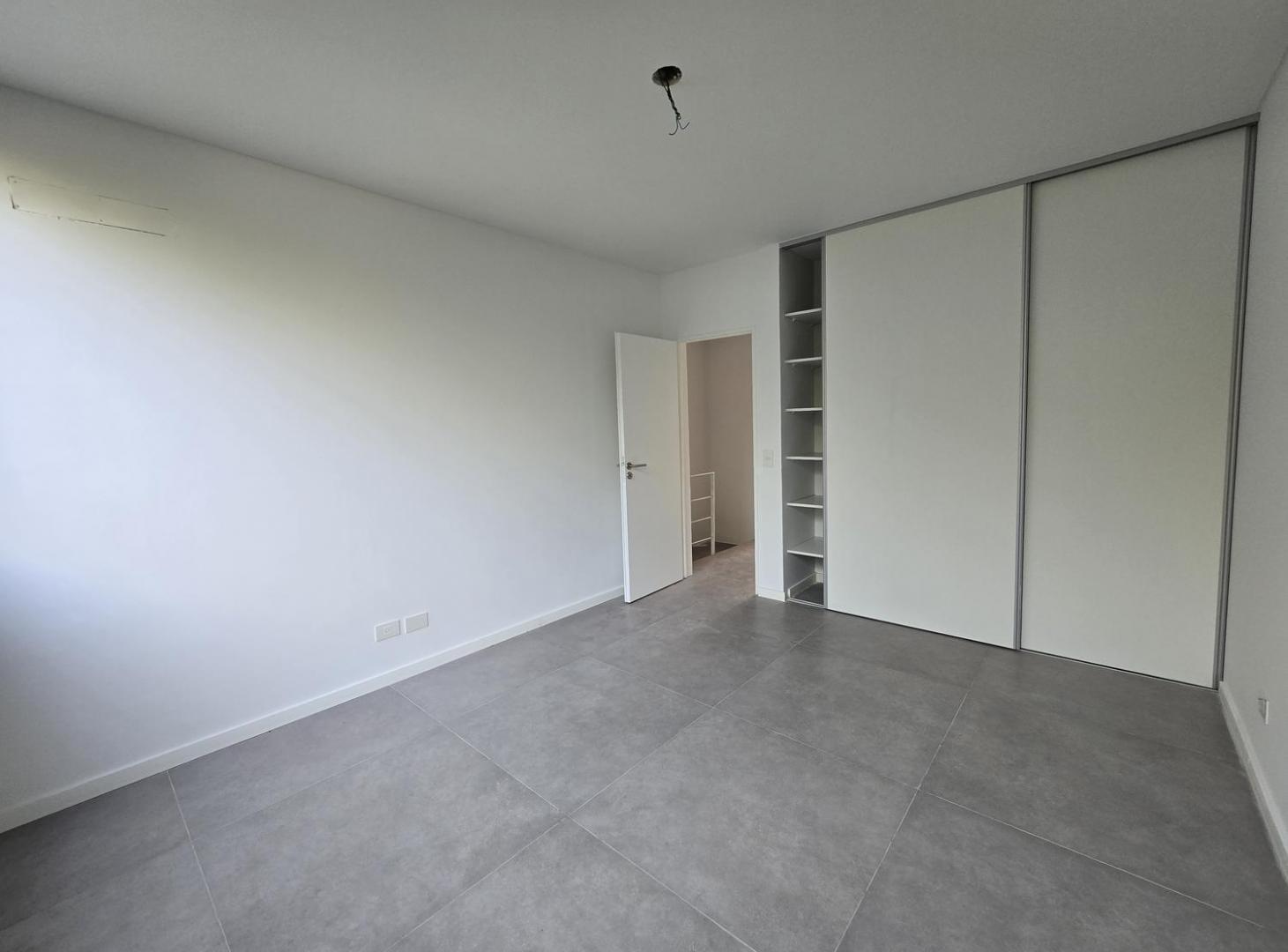 Departamento 3 amb. en duplex con jardin
