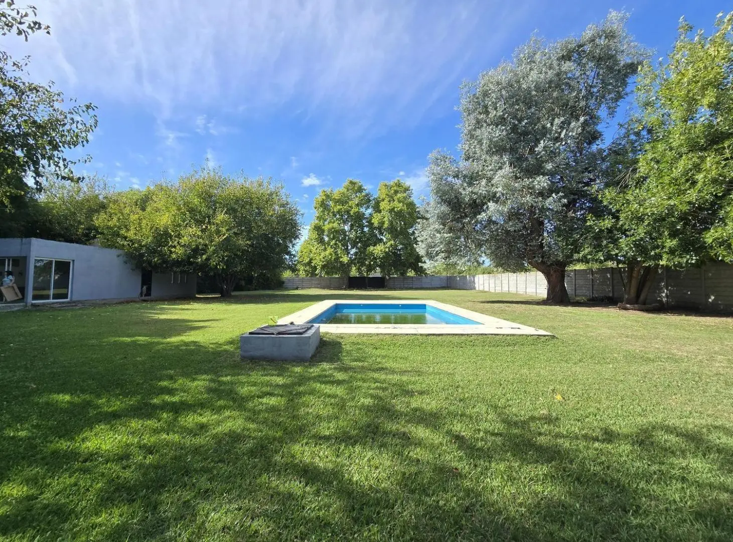 Terreno en venta con departamento de 2amb y pileta 2