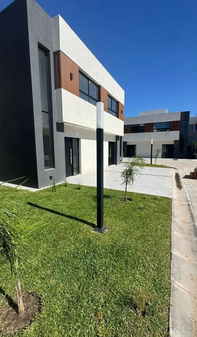 Town Houses de 4 ambientes en Pilar, estilo moderno y la mejor ubicación 4