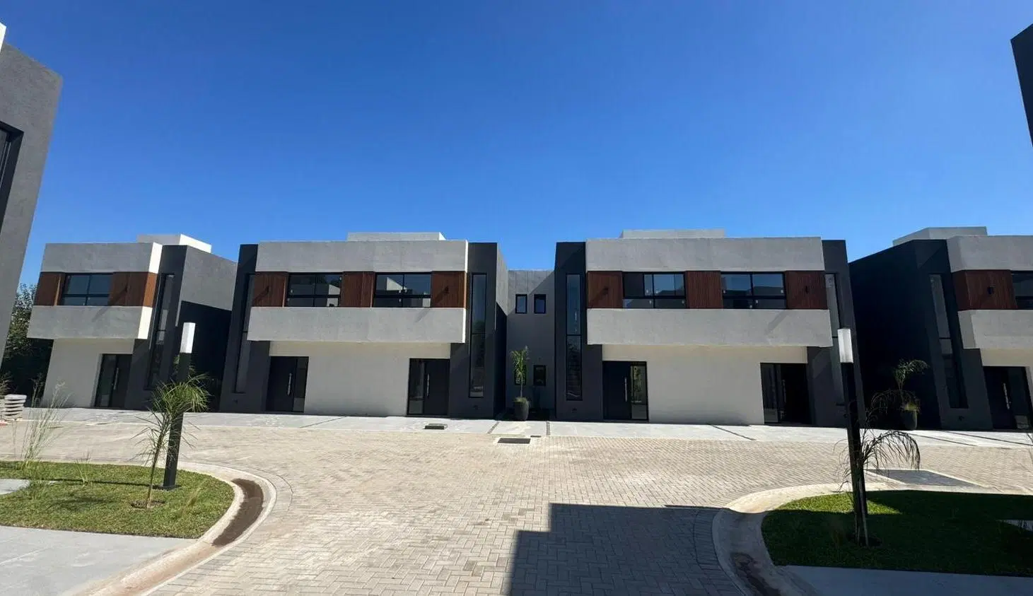 Town Houses de 4 ambientes en Pilar, estilo moderno y la mejor ubicación 3