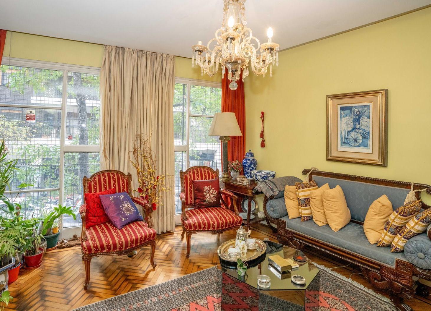 Venta Departamento en Barrio Norte 4 ambientes más dependencia