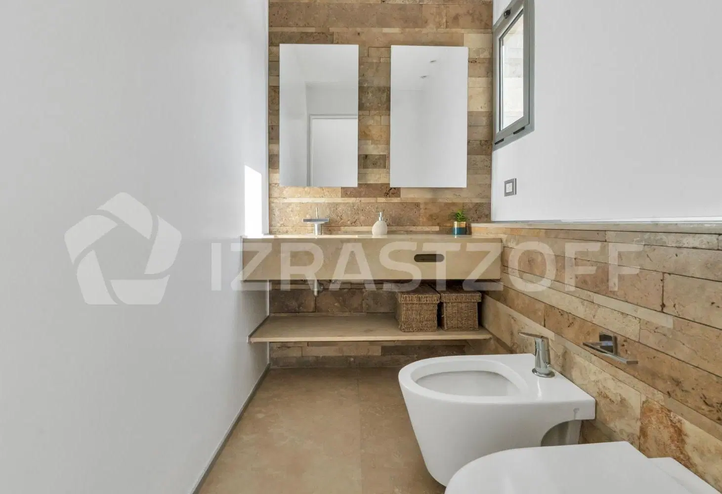 Casa en venta en Los Pilares de primer nivel, amoblada y equipada 5