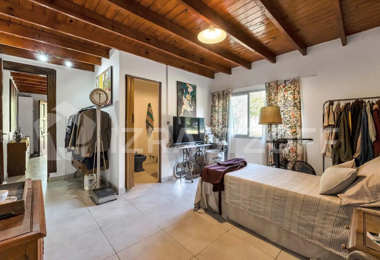 Galpón c/ vivienda La Lonja a 300 mts de la ex Ruta 8 5