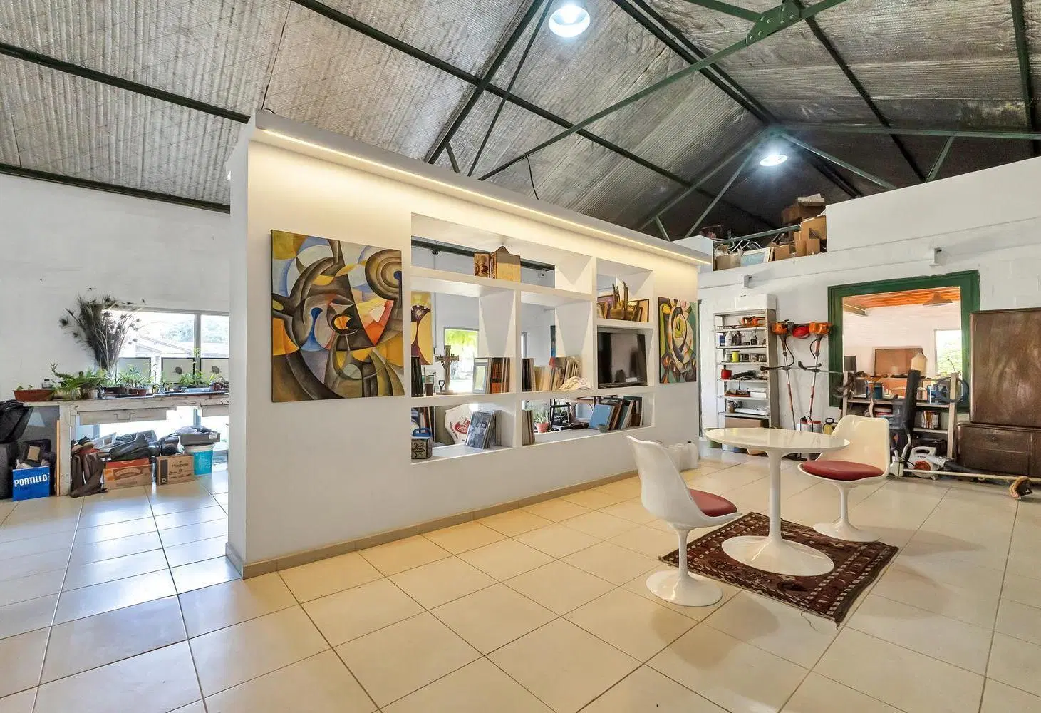 Galpón c/ vivienda La Lonja a 300 mts de la ex Ruta 8 4