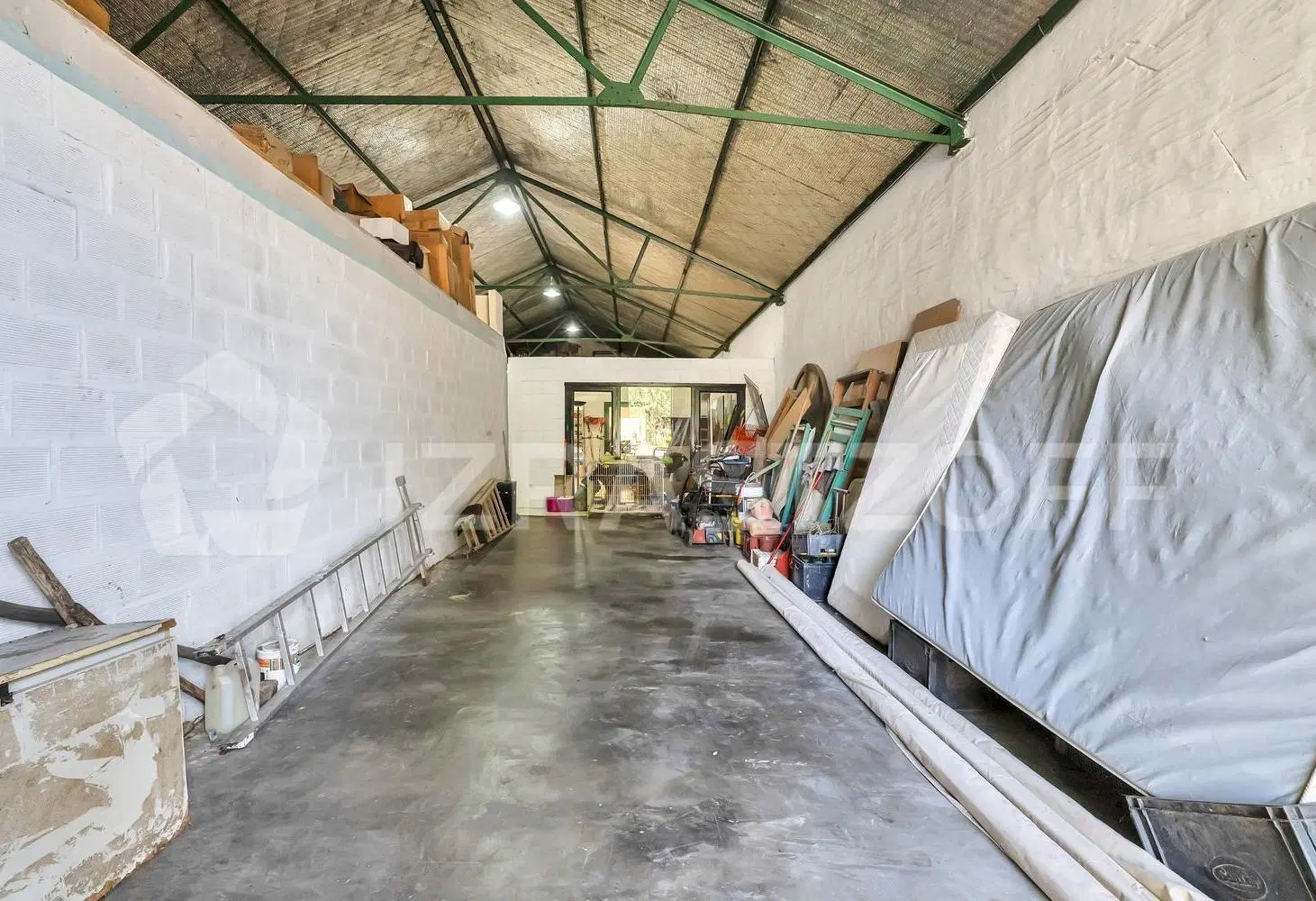 Galpón c/ vivienda La Lonja a 300 mts de la ex Ruta 8 2
