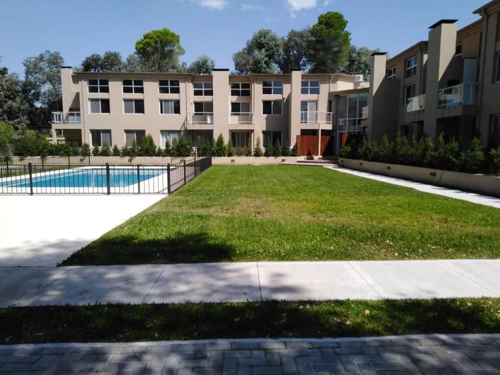 Departamento en alquiler Condominio Aguaribay 3