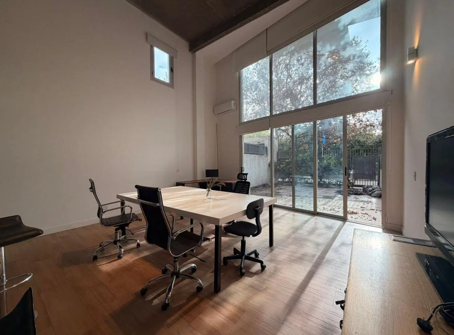 Departamento de dos ambientes con dos baños, terraza y vista al espejo de agua 3