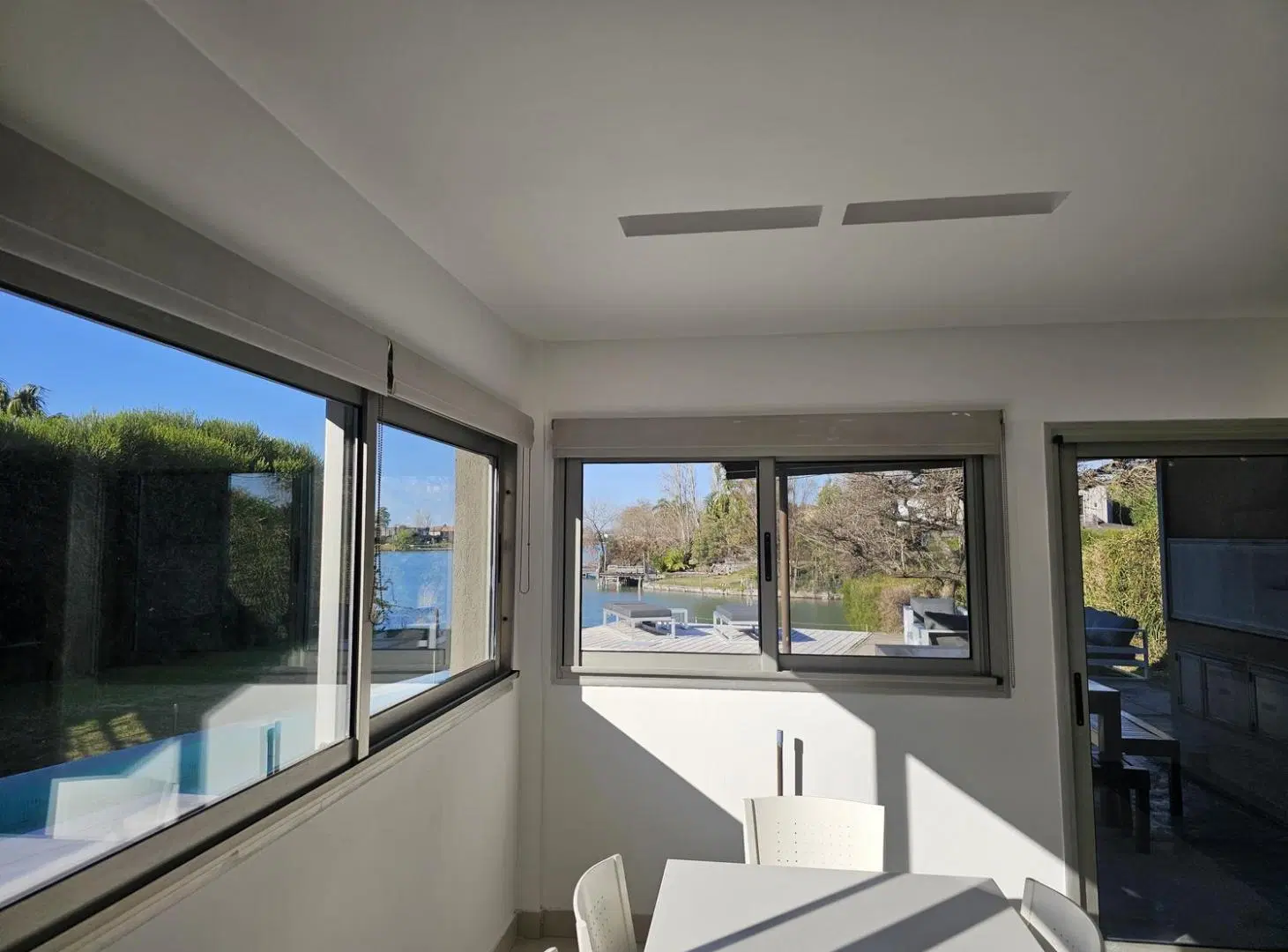 Casa en alquiler anual con muebles de  3/4 dormitorios Santa Bárbara a la laguna, pileta climatizada 5