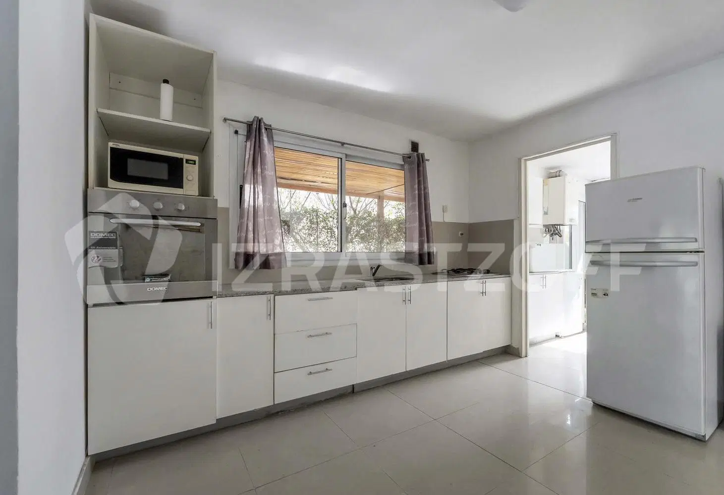 Casa en una planta sobre lote interno con piscina 4