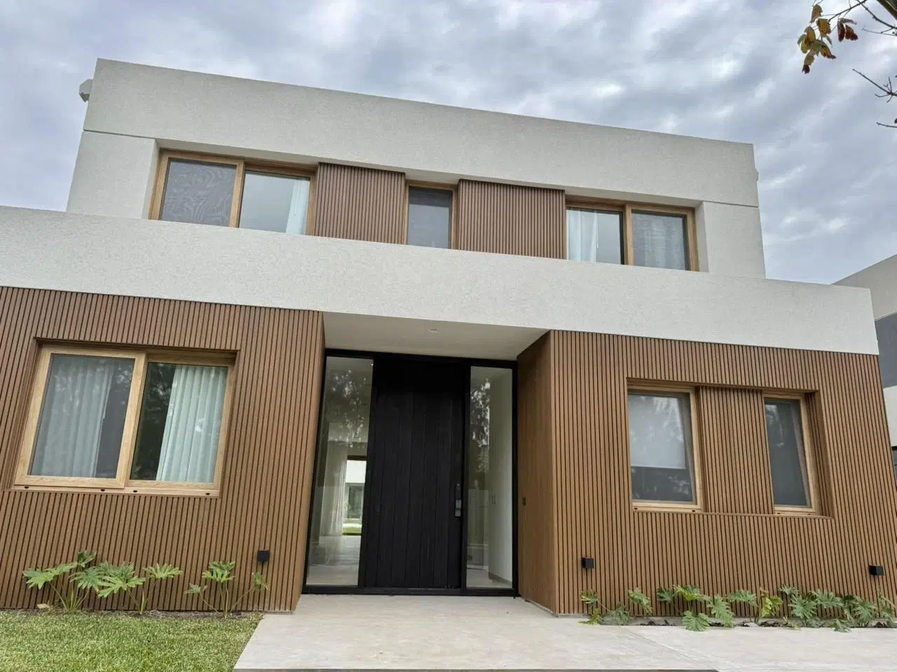 Casa en venta en Castaños, Nordelta, con 4 dormitorios y pileta 1