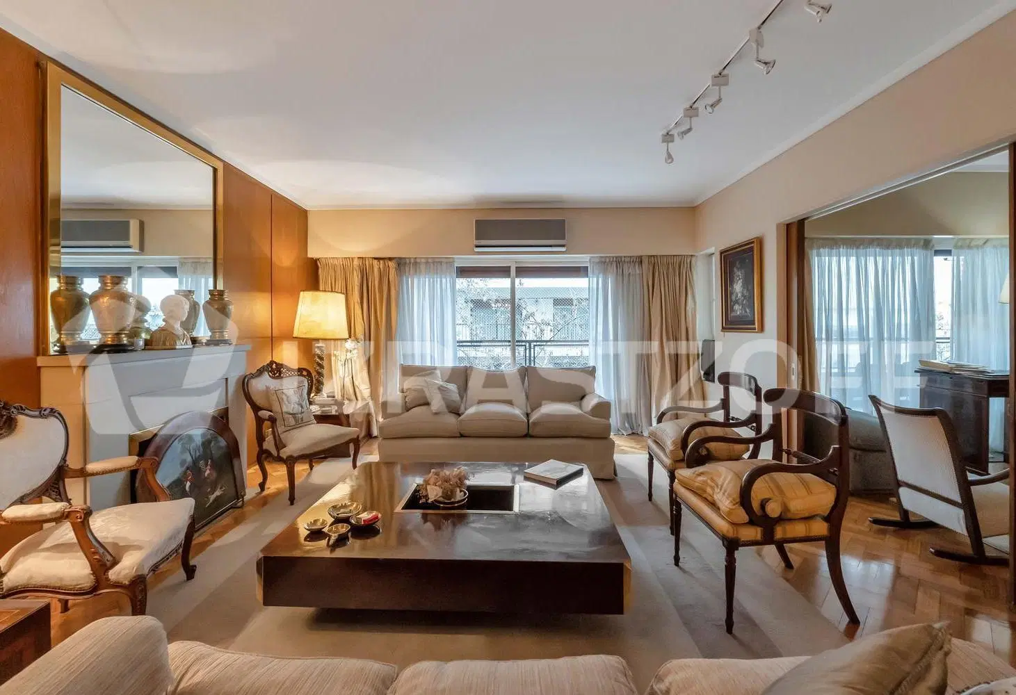 Departamento en venta en Recoleta Parera y Alvear, 6 ambientes, dos cocheras. 3