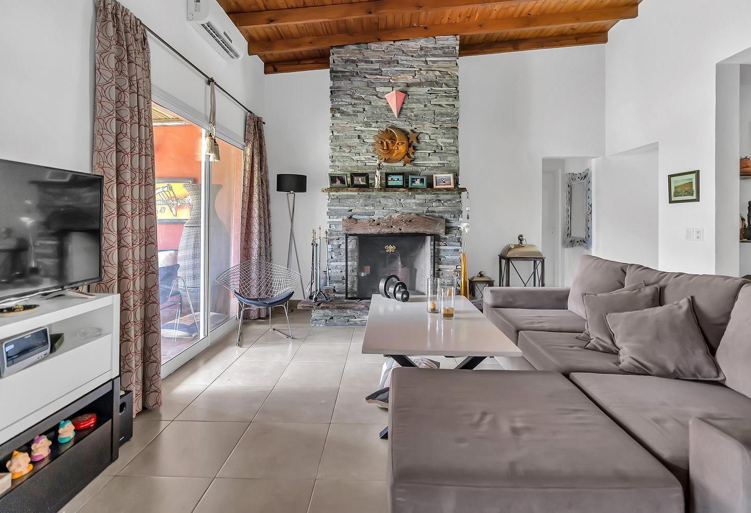 Casa en venta en Las Liebres, en una planta. OPORTUNIDAD