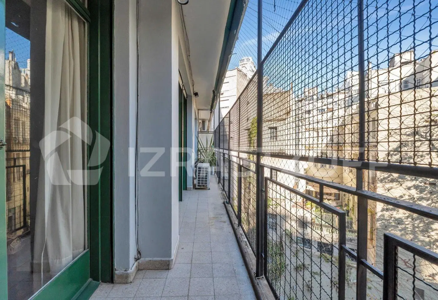 Departamento en venta de 4 ambientes en Retiro 3