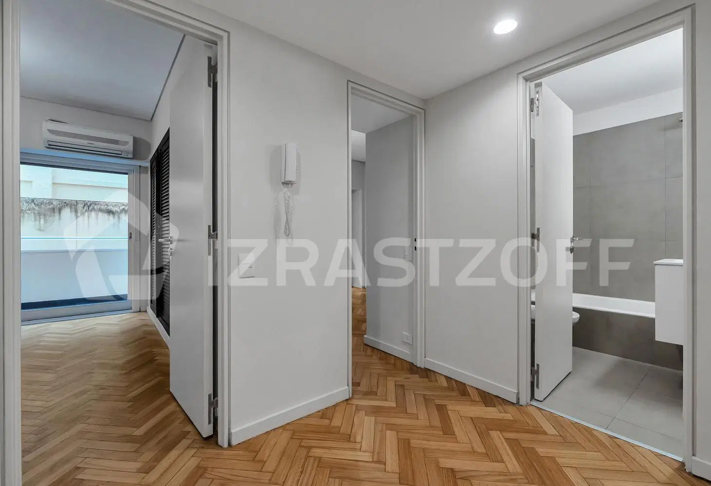 Departamento en venta en Recoleta. 3 dormitorios, cochera y dos balcones 8