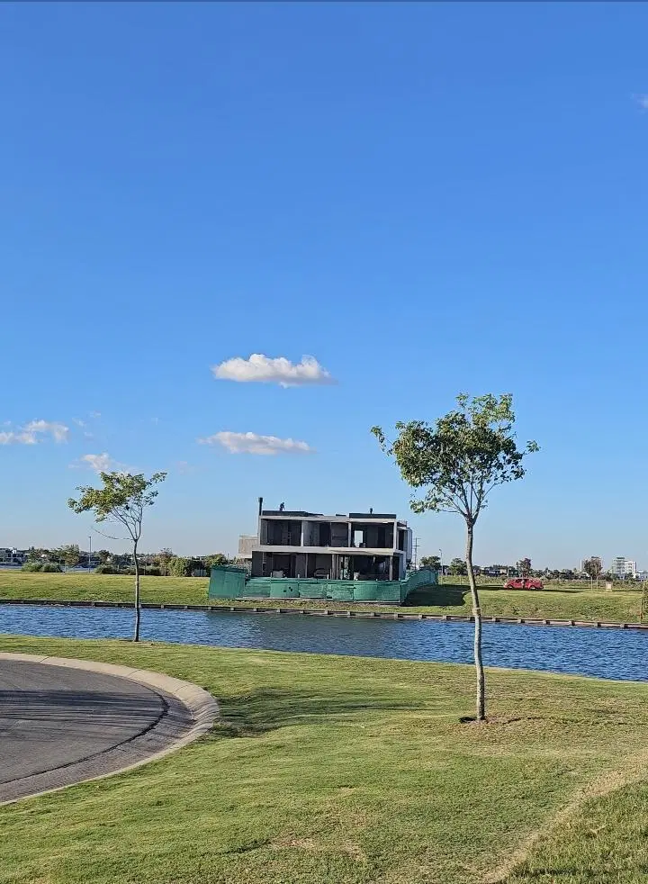 Terreno al agua en venta en Barrio Los Puentes, Nordelta 4