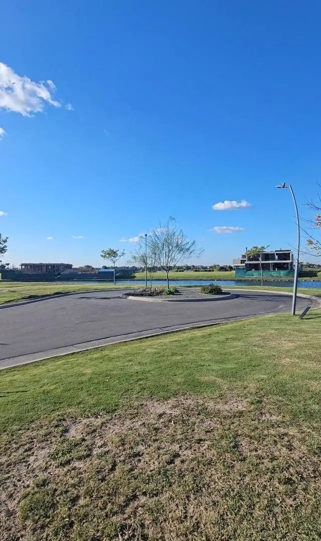 Terreno al agua en venta en Barrio Los Puentes, Nordelta 5