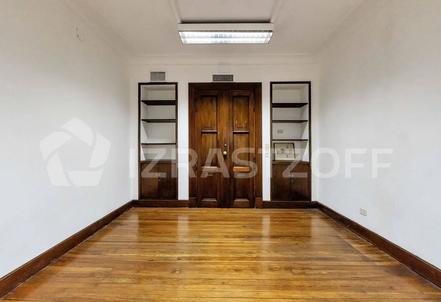 Oficina de  4 ambientes en alquiler. Microcentro 5
