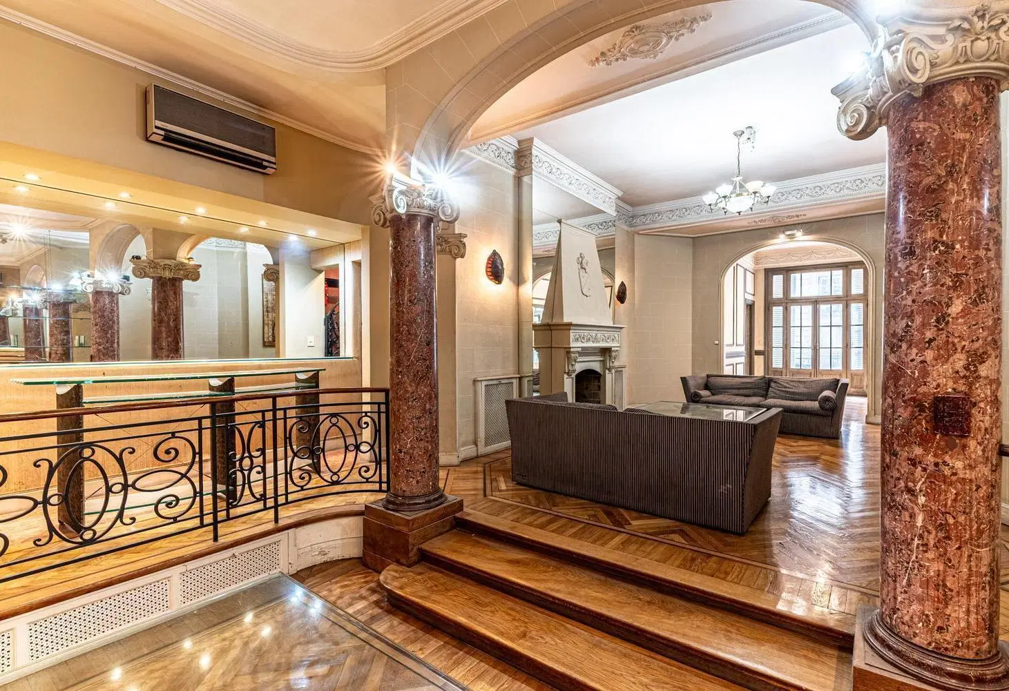 Venta Piso de categoría en Retiro, 3 dormitorios, estudio, dependencia. 4