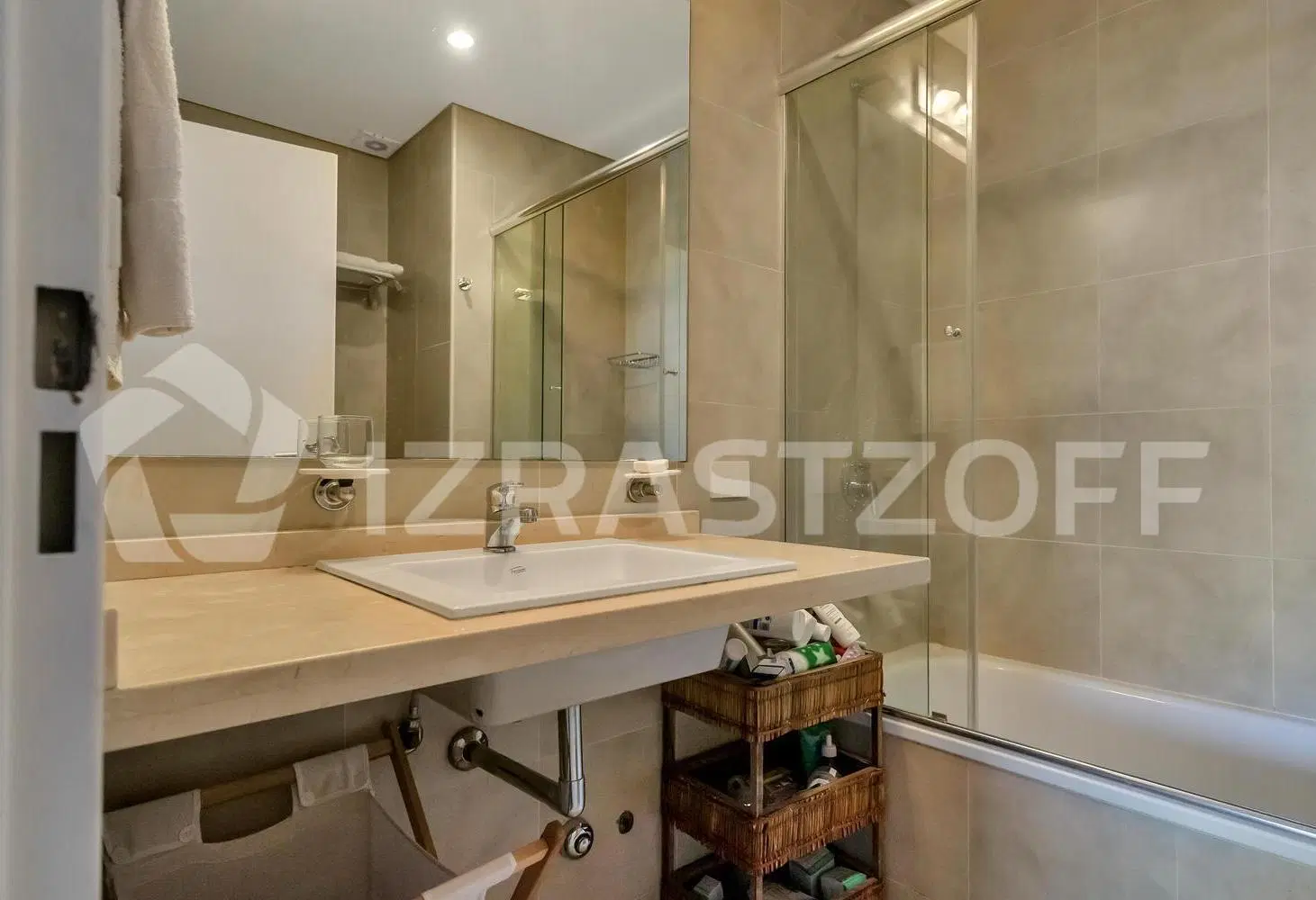 Departamento en venta. 3 dormitorios en Tigre. Amenities y vista al río. 5