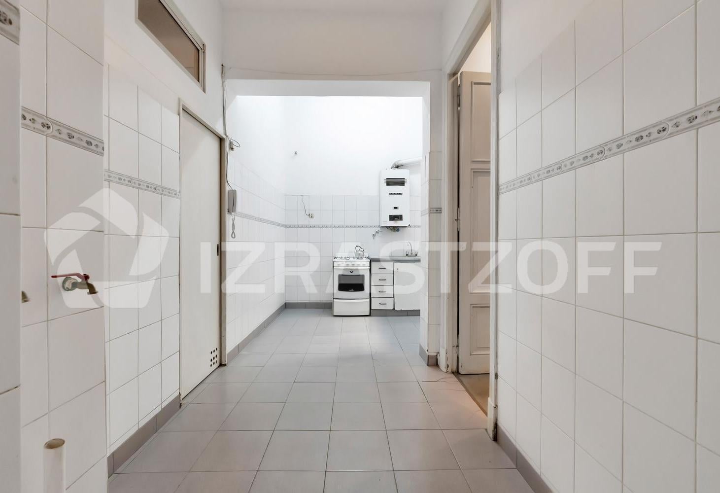Foto de Departamento francés en venta en Recoleta. 4 ambientes, imagen 3