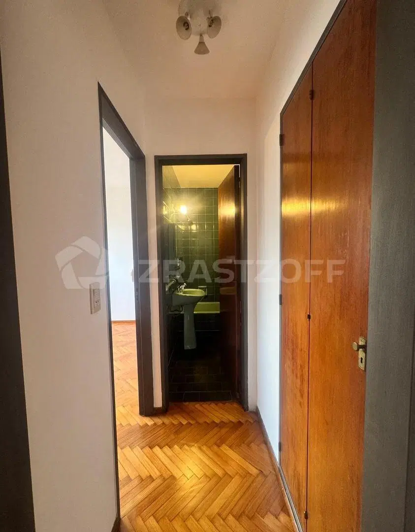 Departamento en venta 2 amb al frente · vistas abiertas · a mts zona comercial Florida Mitre 5