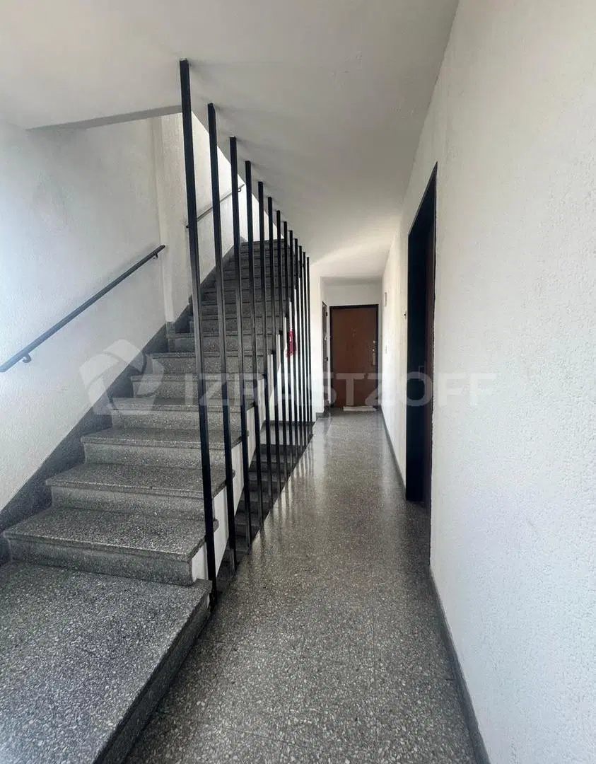 Departamento en venta 2 amb al frente · vistas abiertas · a mts zona comercial Florida Mitre 4