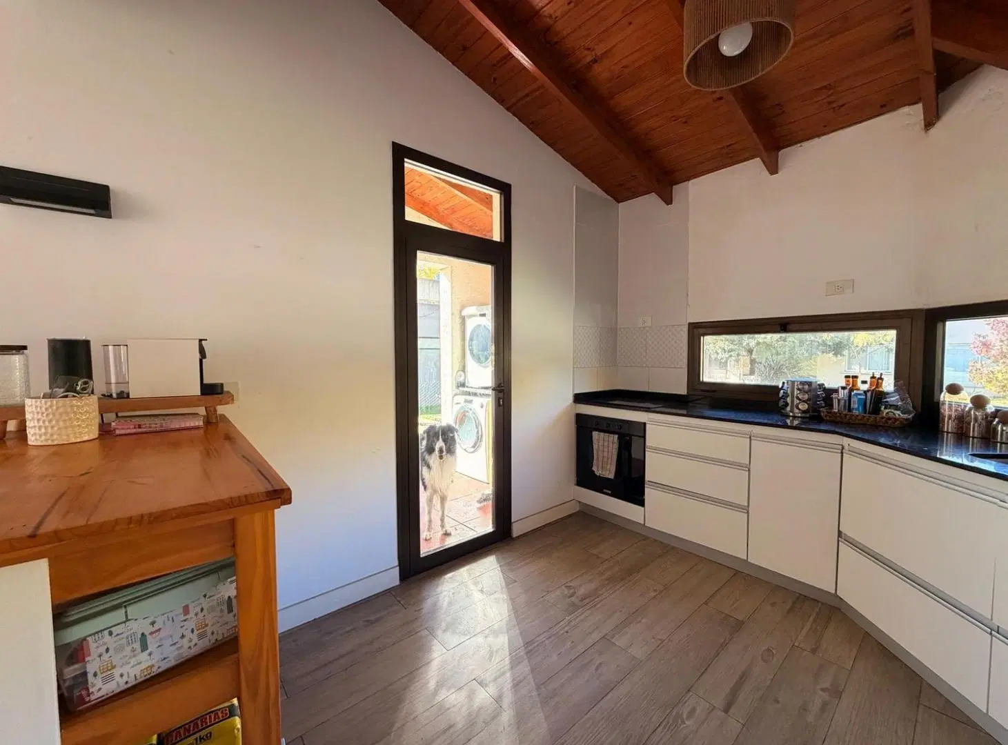Casa en una planta en lote central 2
