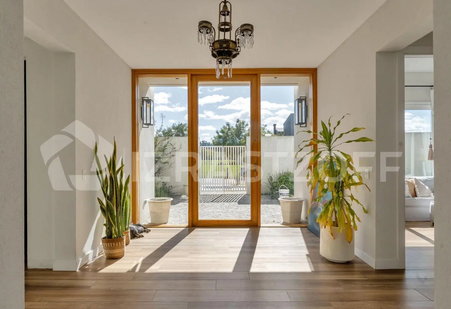 Casa en venta en Albanueva, 4 dormitorios, impecable, en esquina 1