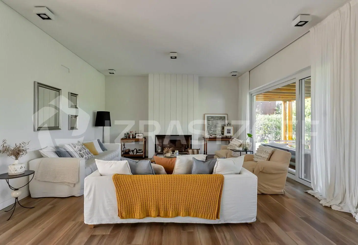 Casa en venta en Albanueva, 4 dormitorios, impecable, en esquina 4