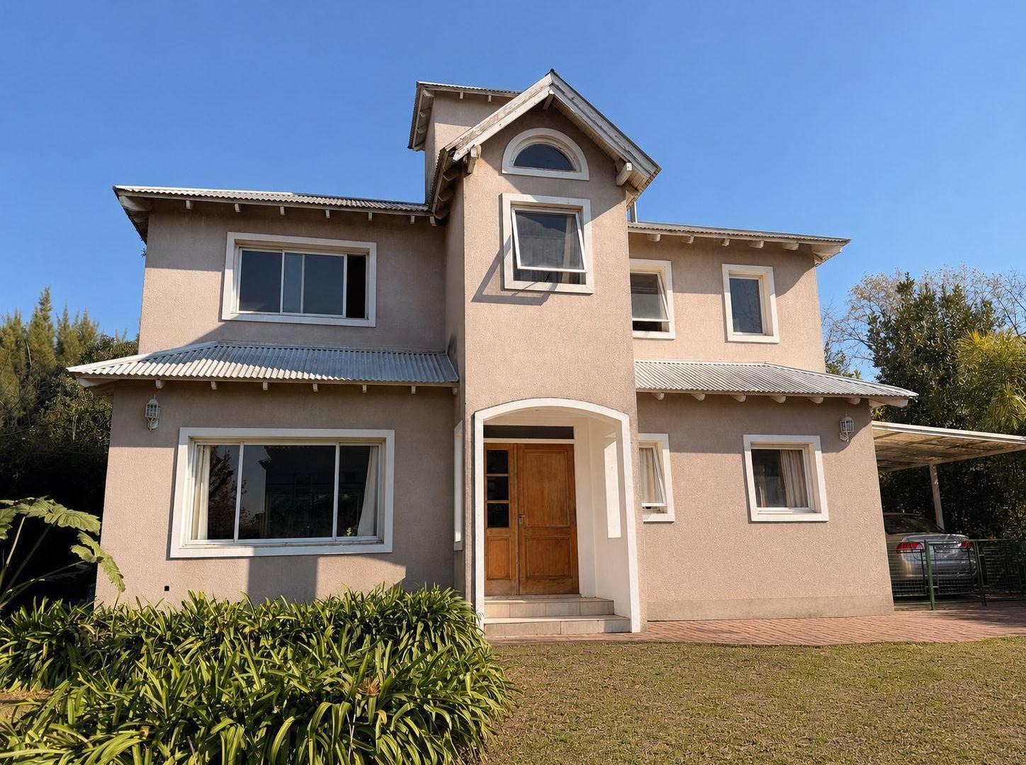 Casa en venta con dependencia y gran lote - oportunidad de precio