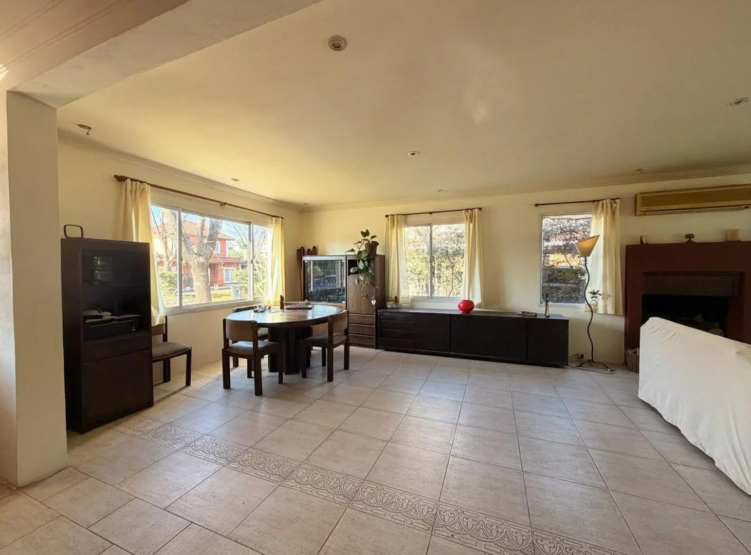 Casa en venta con dependencia y gran lote - oportunidad de precio 3