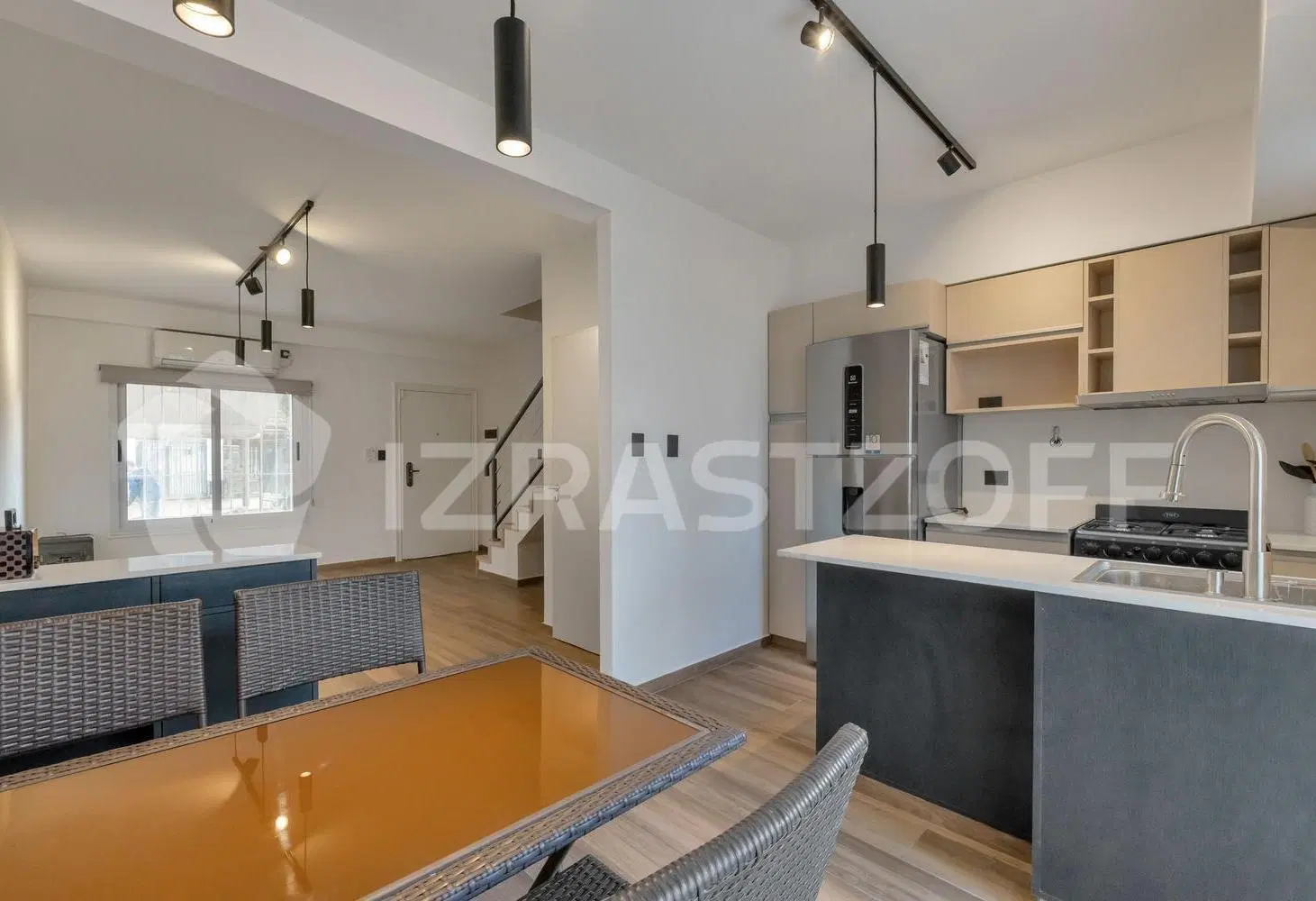 Venta Duplex Premium Reciclado a nuevo, jardin/cochera/Atico - Florida Oeste. 2
