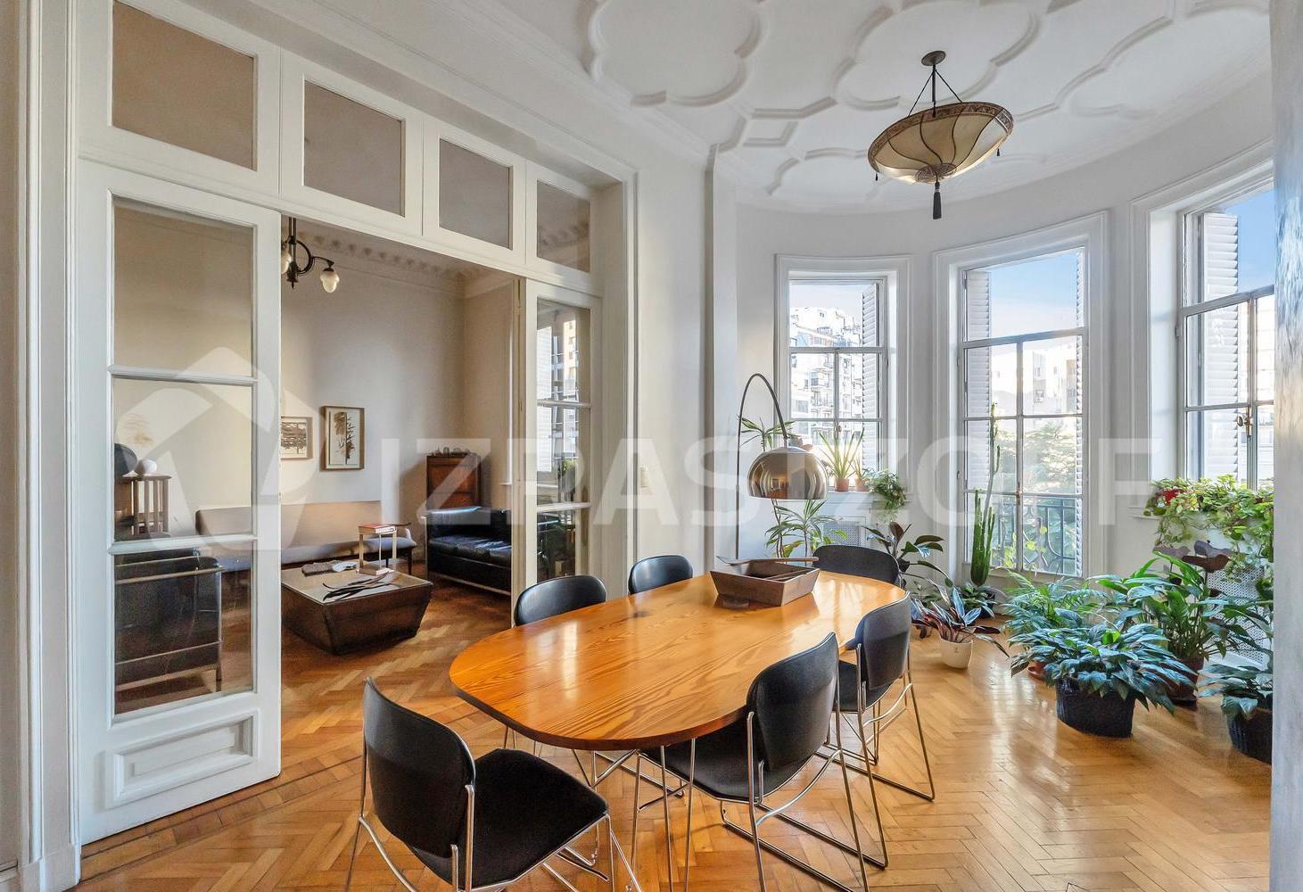 Departamento en Recoleta en venta 5 Ambientes Francés reciclado