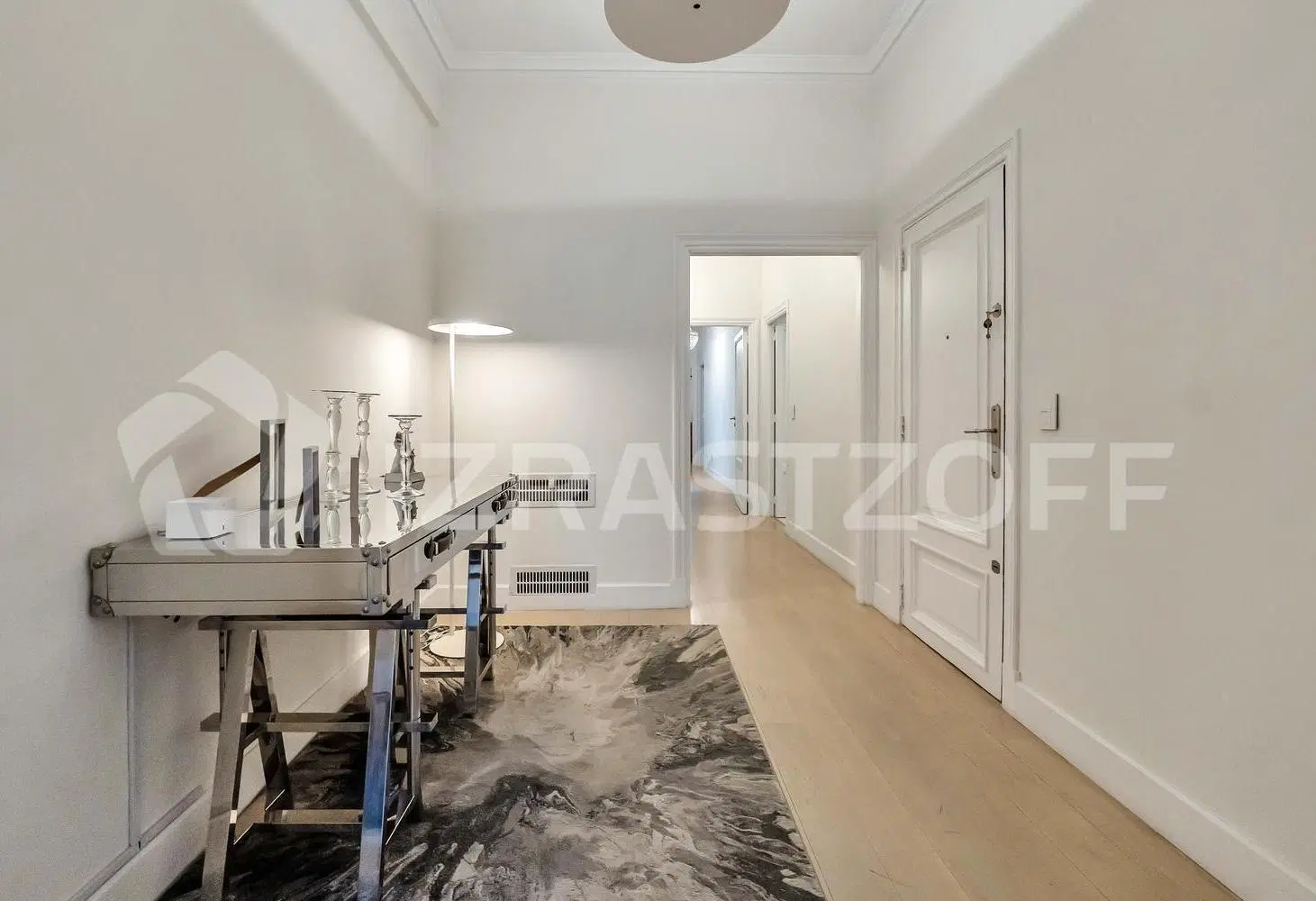 Departamento en venta en Recoleta de 4 domitorios vista Plaza Francia 1