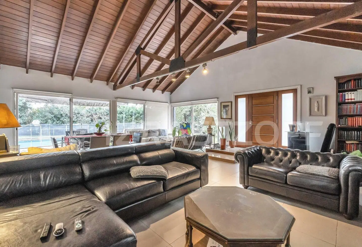 Casa en venta sobre lote 803 M2 de 2 dormitorios en Los Lagartos Country club 2