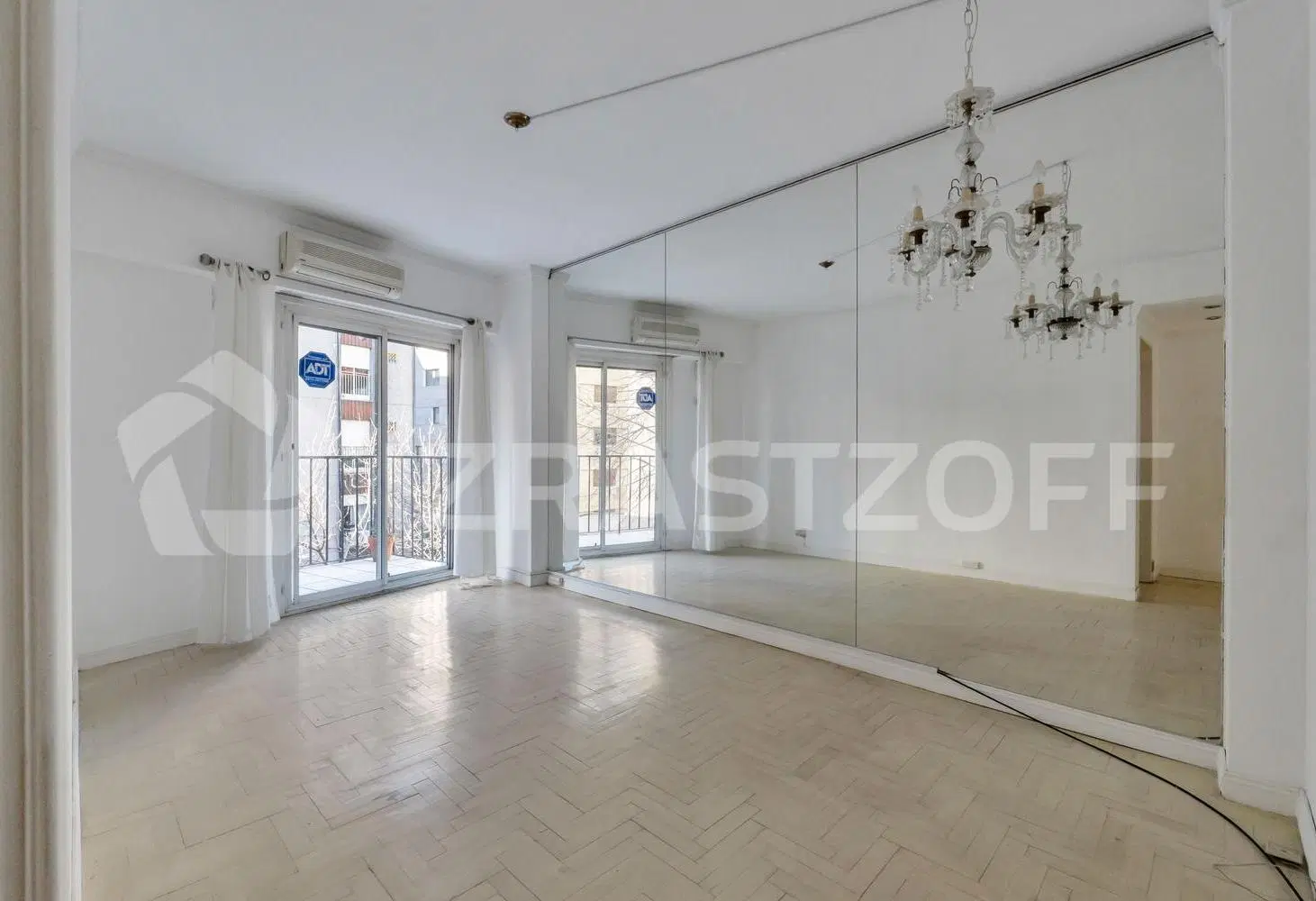 Departamento en venta en Recoleta. Dos dormitorios, pileta en el edificio 3