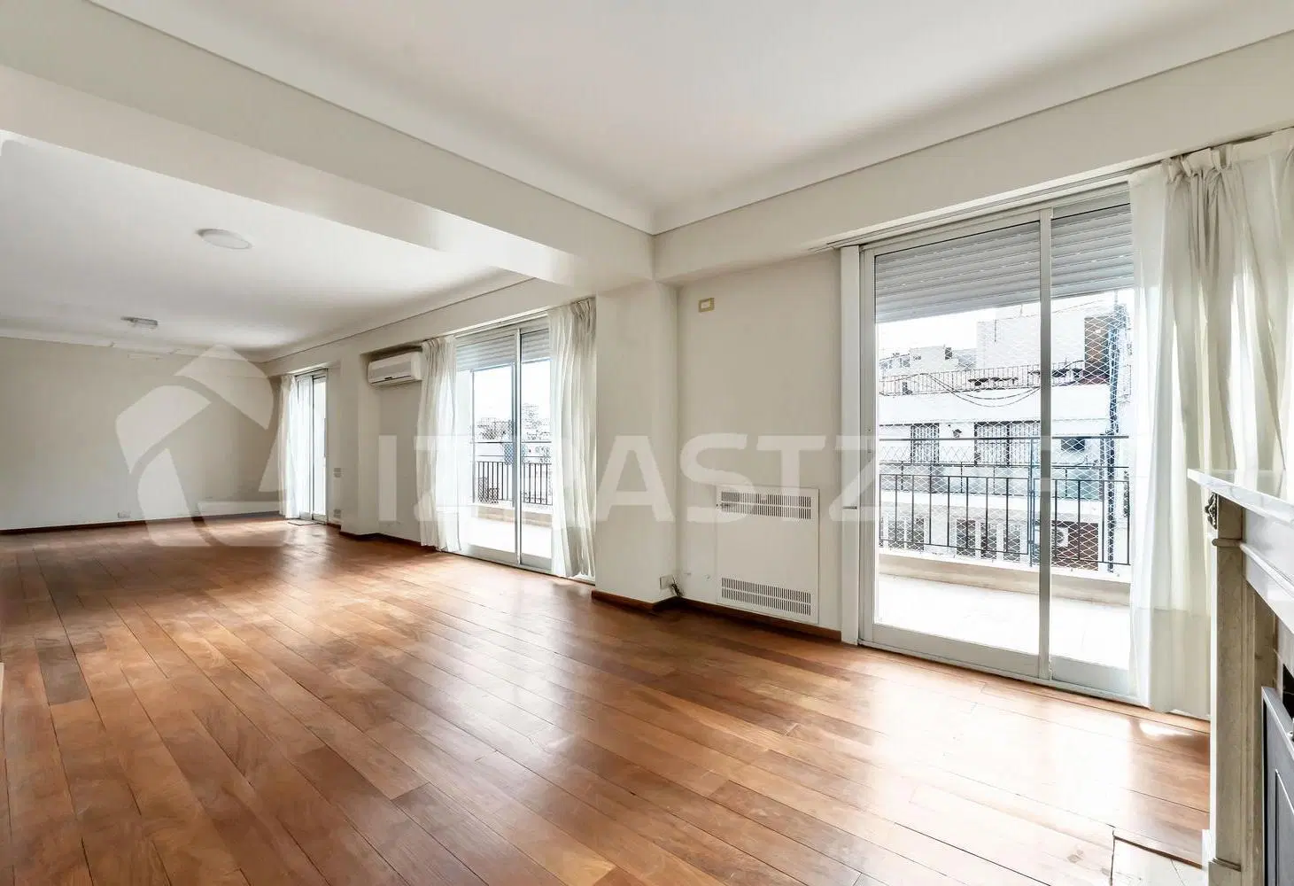 Departamento en venta Paraguay y Parana 3