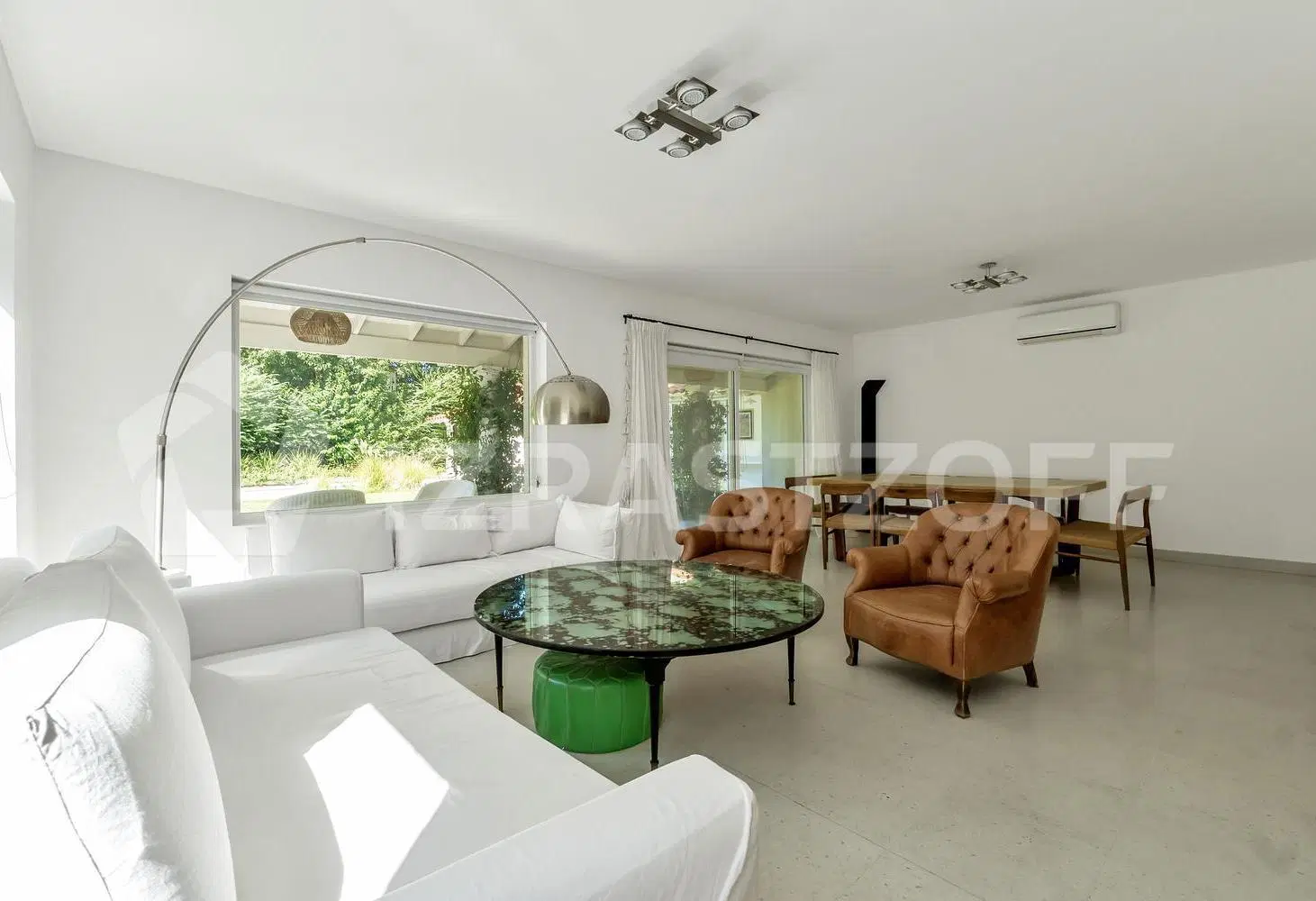 Casa en Venta en los Lagartos  3  suites más otro cuartos con baños de uso exclusivo 4