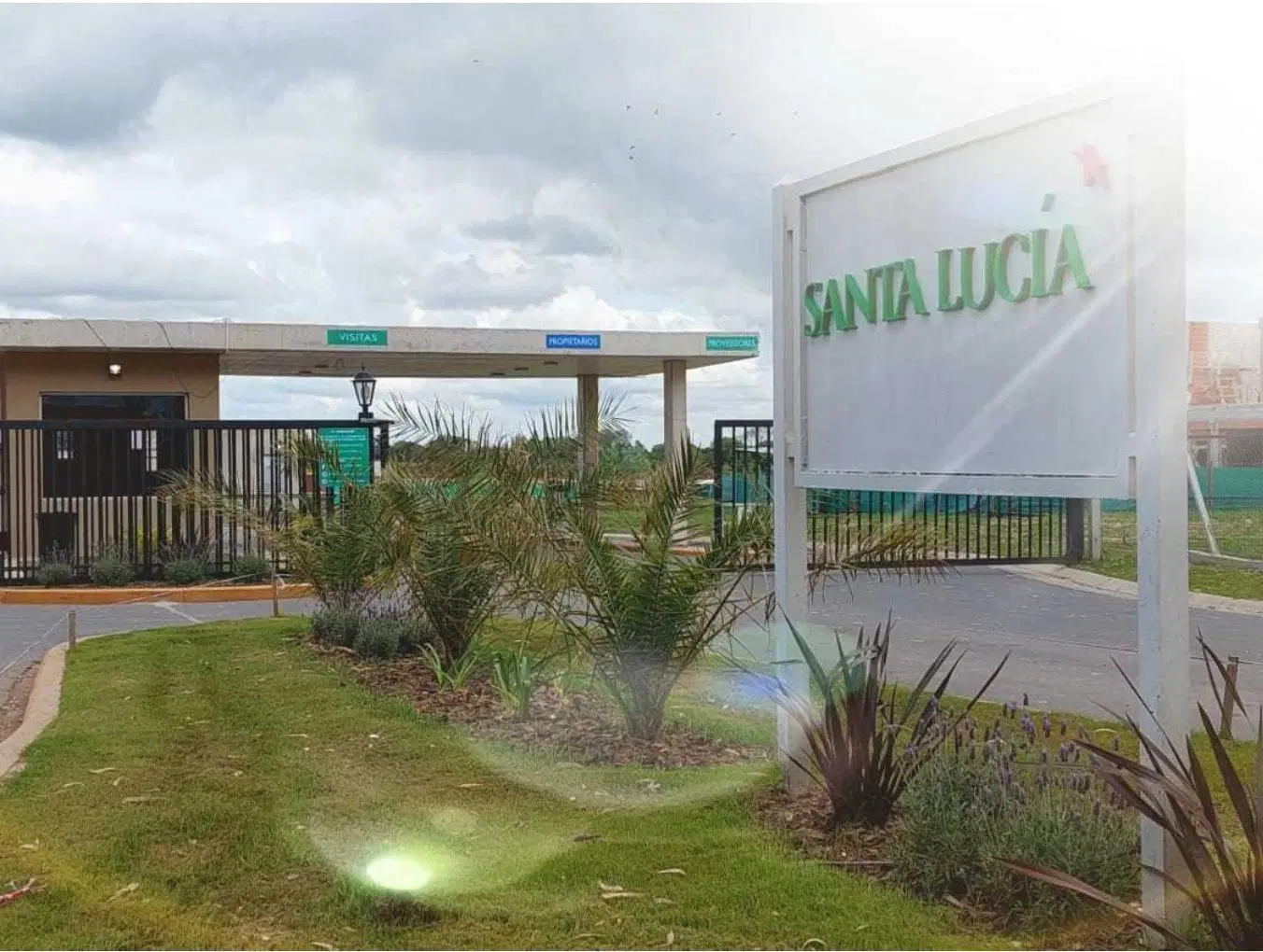 Lote a la venta, Santa Lucía, Pilar del Este, a parque central 3