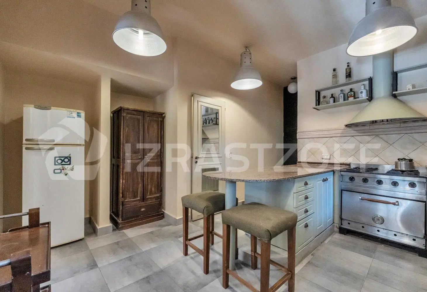 Casa en lote central en venta 8