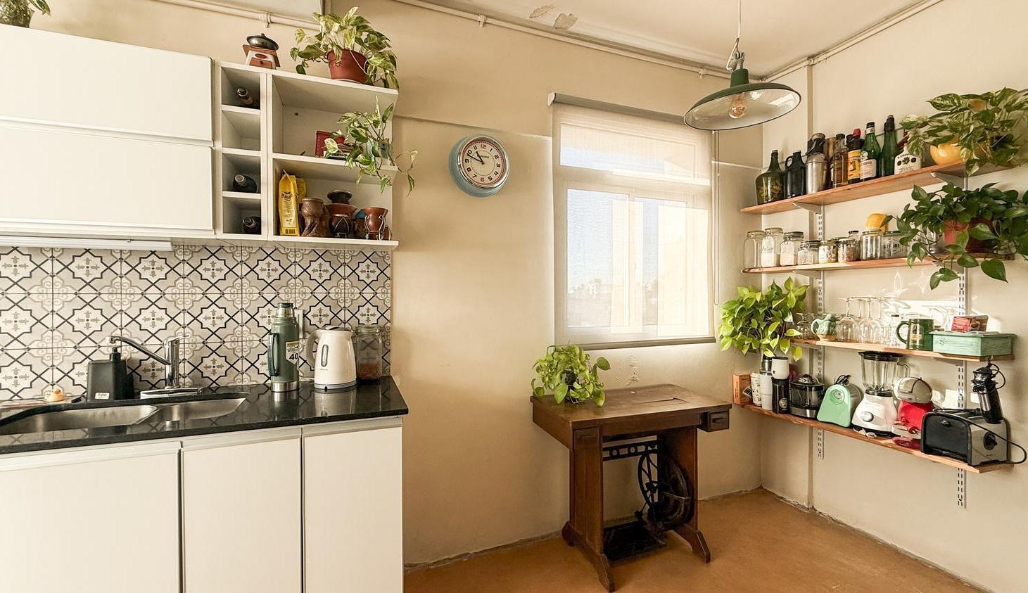 Foto de Venta Departamento 2 amb con cochera en Floresta Balcón al fte. vista abierta, imagen 5