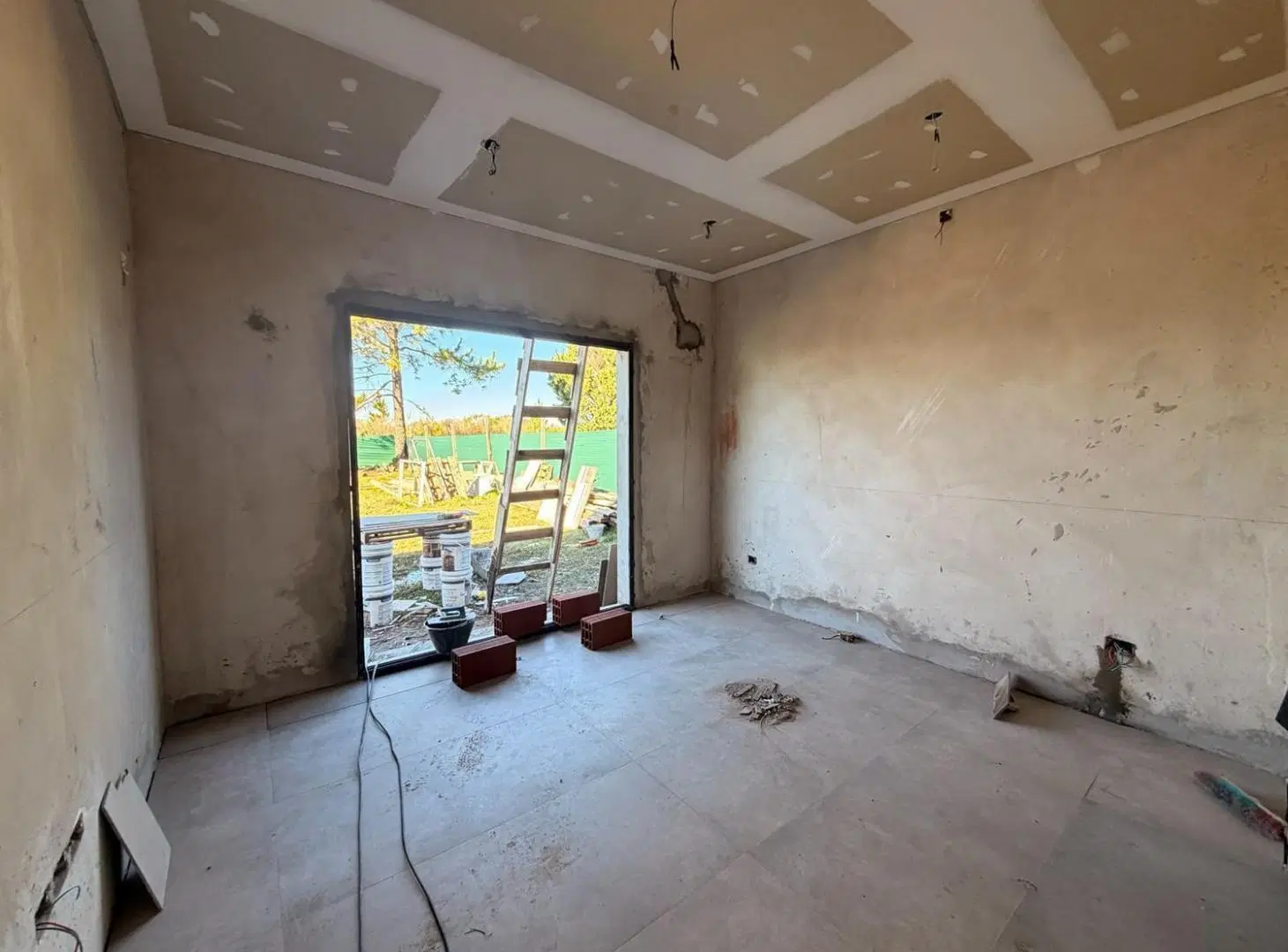Casa en una planta con tres cuartos en Los Alcanfores - entrega Agosto'26 2