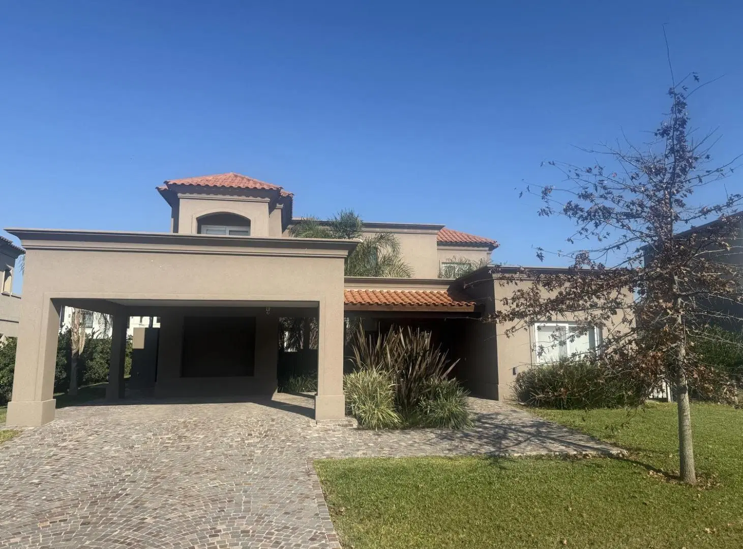 Venta o Alquiler Casa Altos Campo Grande gran piscina 5