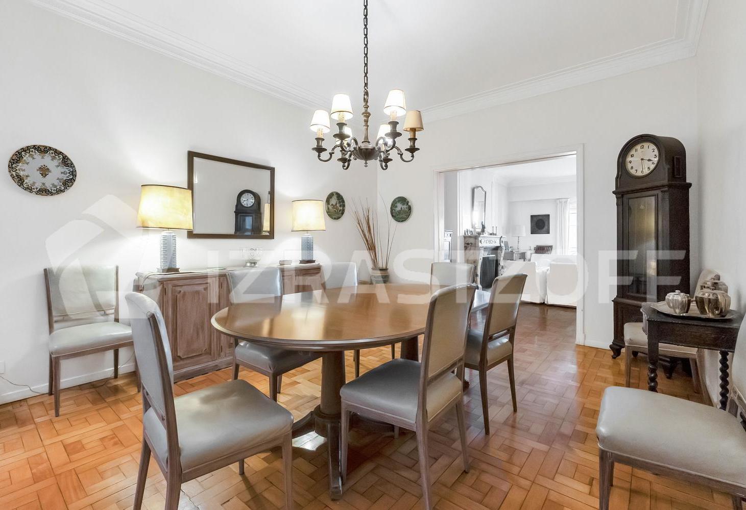 Foto de Departamento en venta en Recoleta. Cinco ambientes, al frente, imagen 4