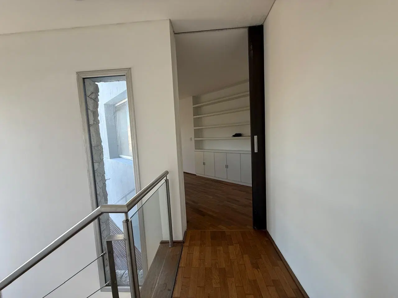 Casa en venta. Las Glorietas,Nordelta. Lote interno. 2