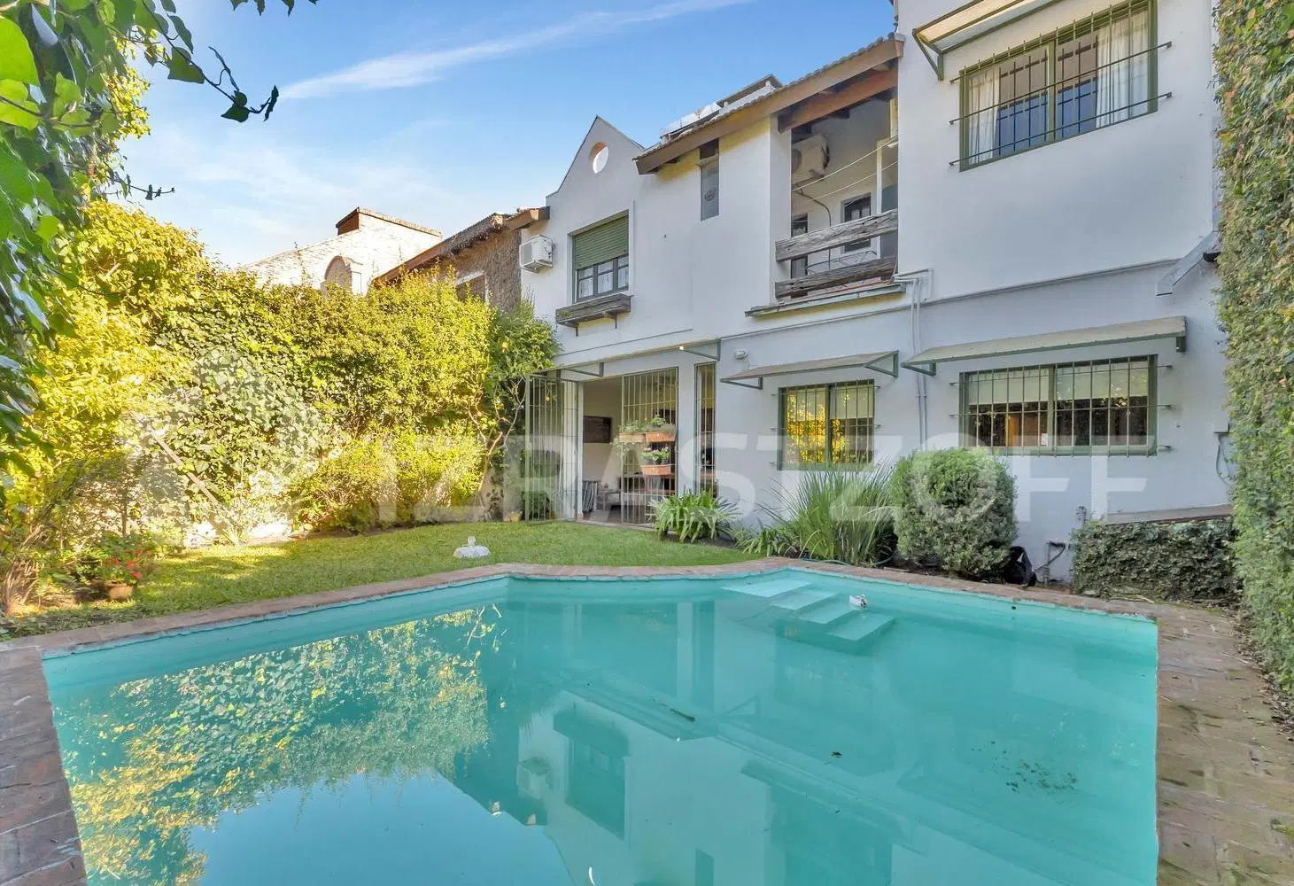 Venta Casa Familiar 6 amb con Galería, Parrilla, Jardin/Pileta en La Horqueta - San Isidro 2